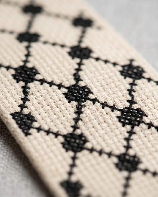White Kufiyah Tatreez Tie